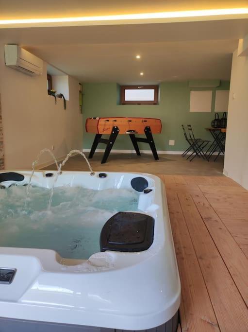 Gite Papillon 6 A14 Personnes - Jacuzzi Gérardmer Extérieur photo
