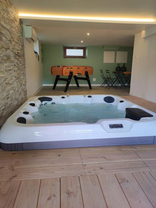 Gite Papillon 6 A14 Personnes - Jacuzzi Gérardmer Extérieur photo